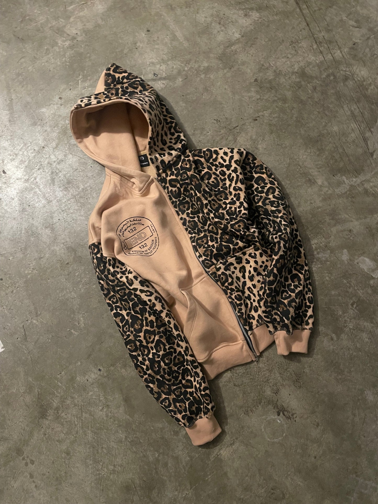 END LEOPARD PRINT ZIP UP